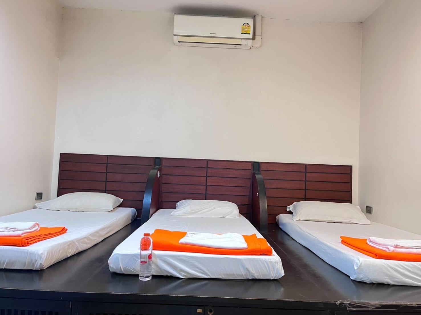Lub Sbuy Hostel Phuket Exterior photo