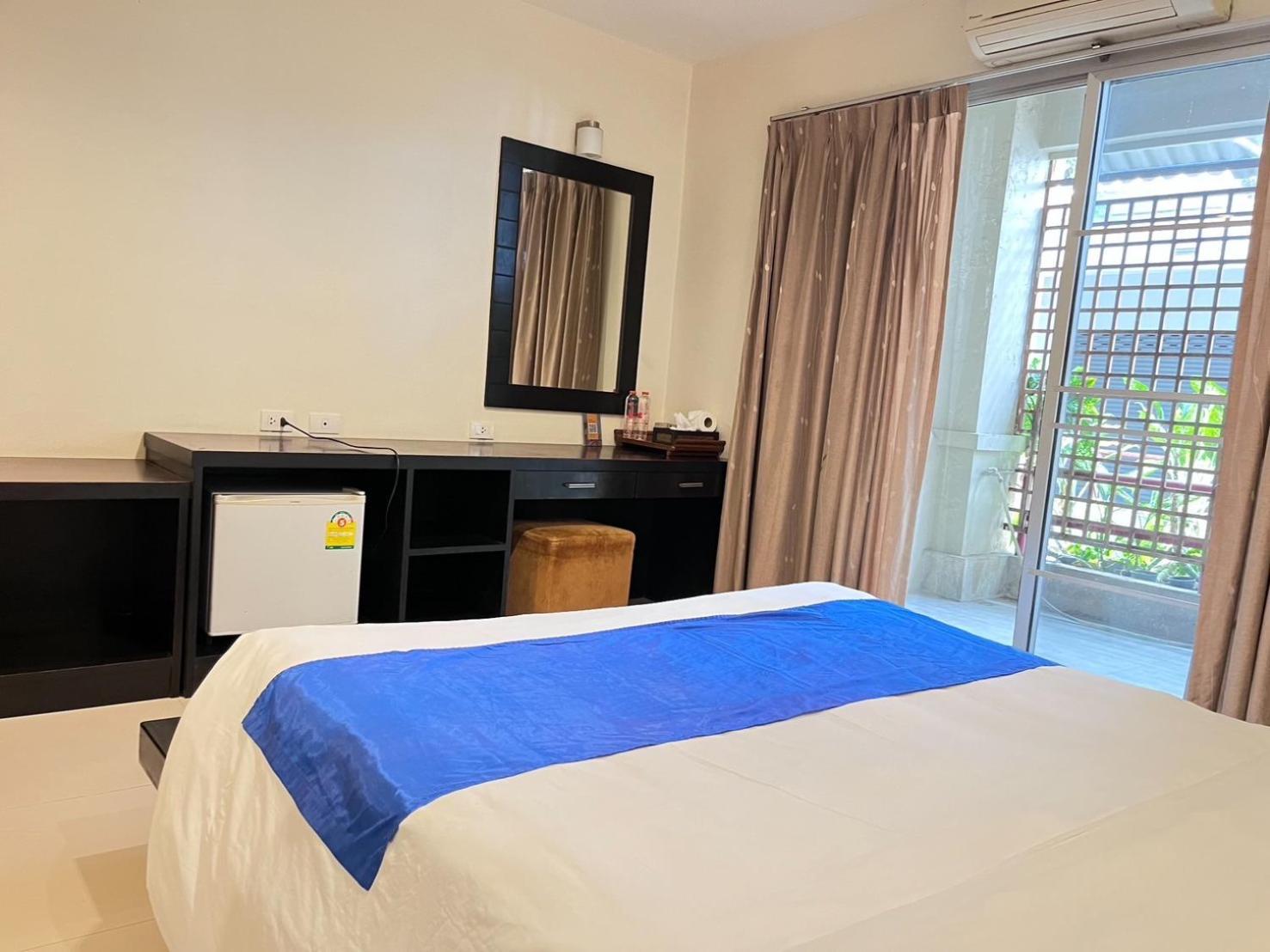 Lub Sbuy Hostel Phuket Exterior photo