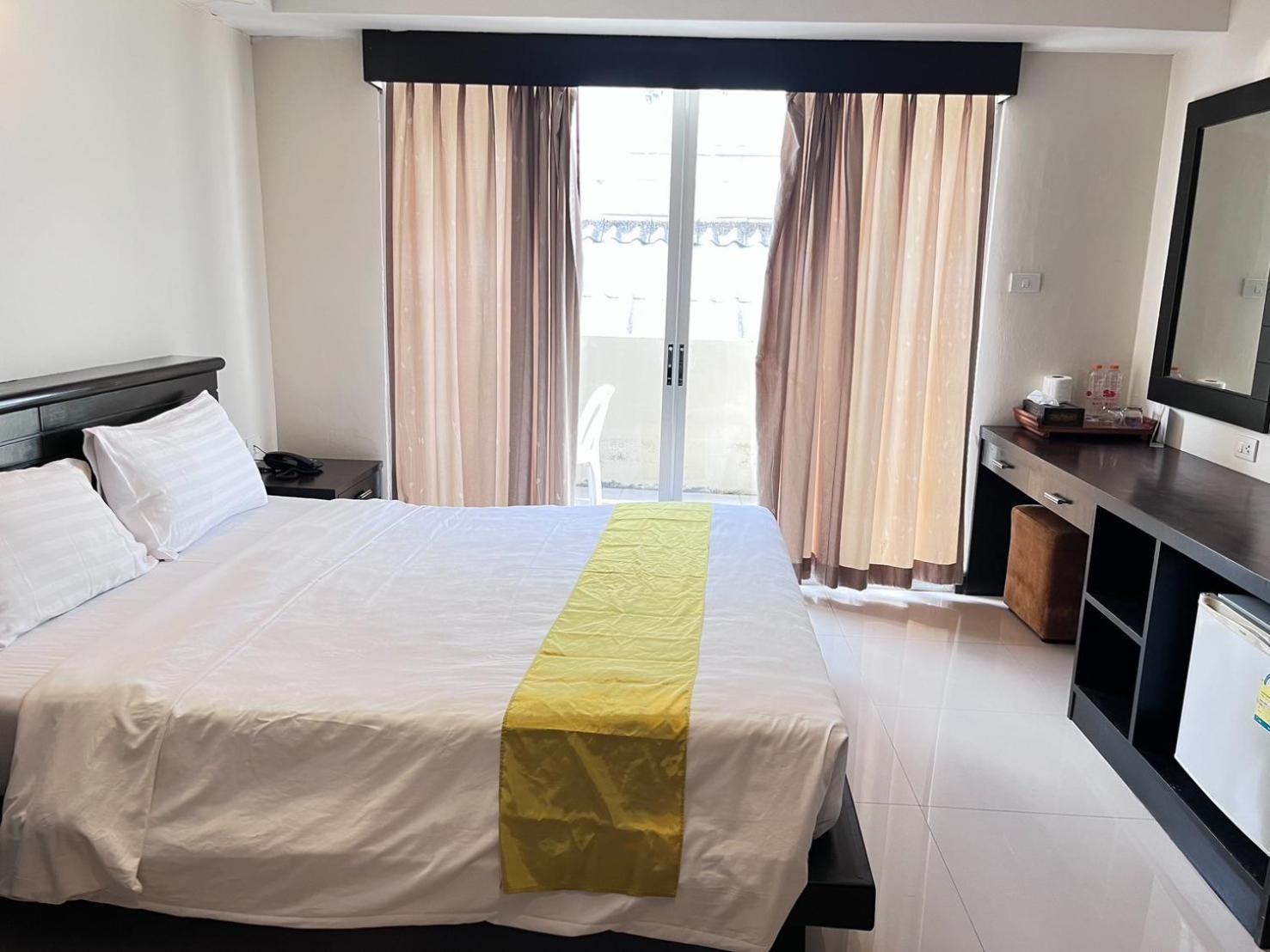 Lub Sbuy Hostel Phuket Exterior photo