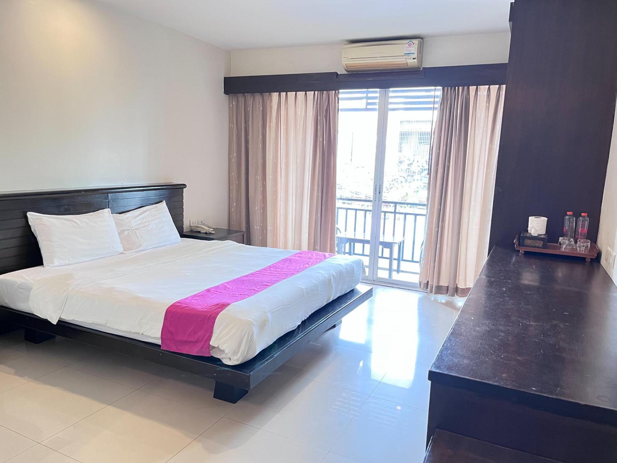 Lub Sbuy Hostel Phuket Exterior photo